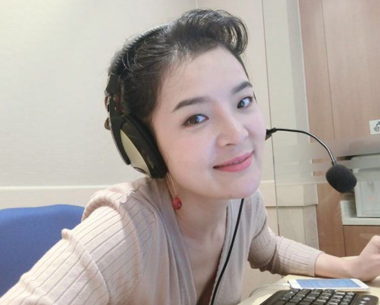 嚴女士